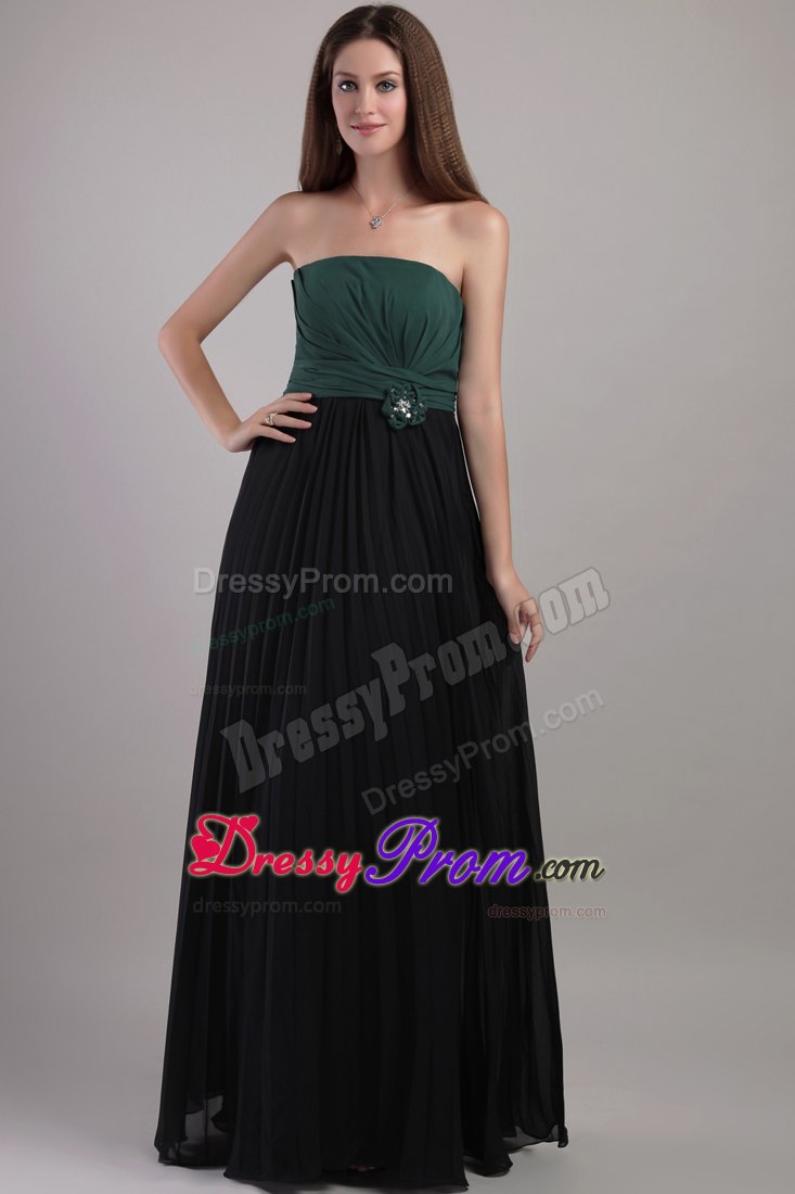 Hunter Green and Black Sheath/Column Strapless Chiffon Prom Dress with Beading