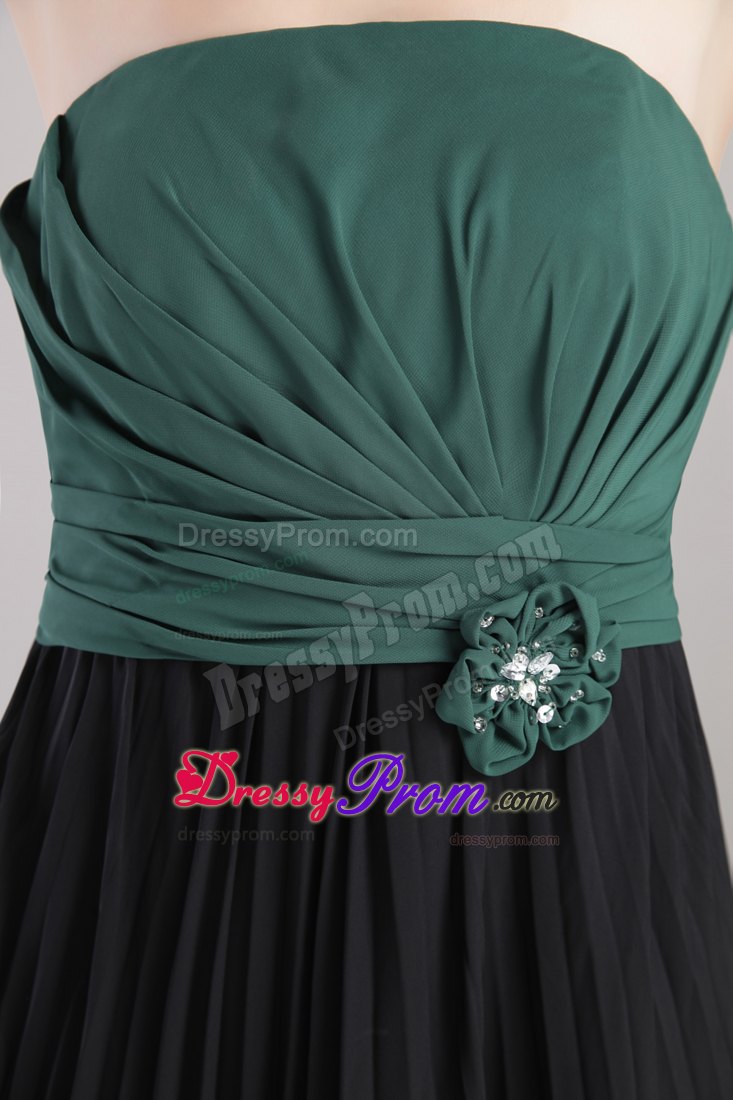 Hunter Green and Black Sheath/Column Strapless Chiffon Prom Dress with Beading