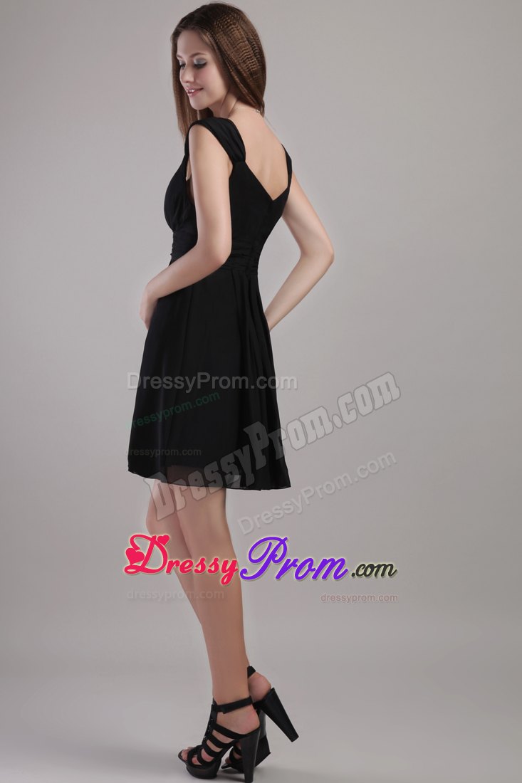 Black Empire V-neck Cap Sleeves Short Chiffon Prom Dress