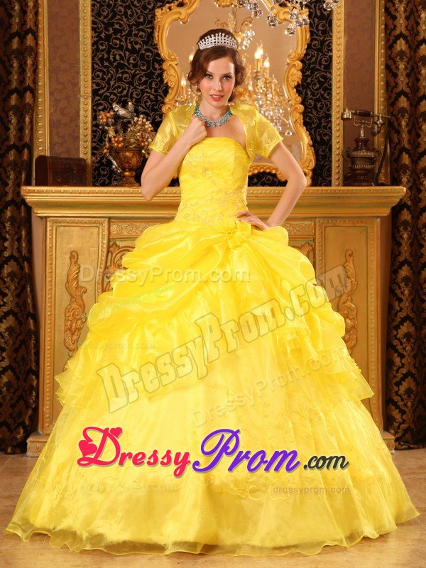 Appliques Strapless Ruffled Yellow Pick-ups Quinceanera Dress