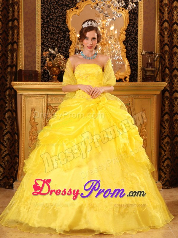 Appliques Strapless Ruffled Yellow Pick-ups Quinceanera Dress