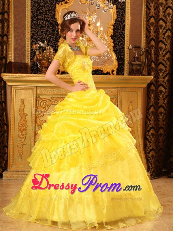 Appliques Strapless Ruffled Yellow Pick-ups Quinceanera Dress