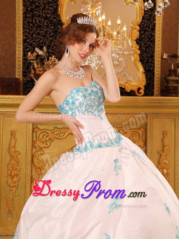 White Ball Gown Sweetheart Floor-length Appliques Dresses For 15 Dress