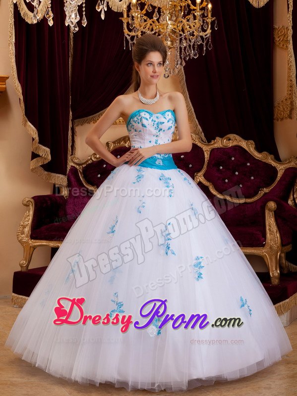 Sweetheart White A-line Appliques Quinceanera Dresses