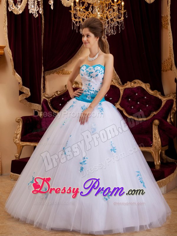 Sweetheart White A-line Appliques Quinceanera Dresses
