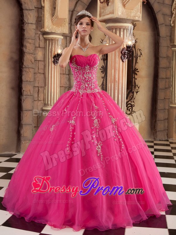 Floor-length Beading Pink Quinceanera Dress with Appliques