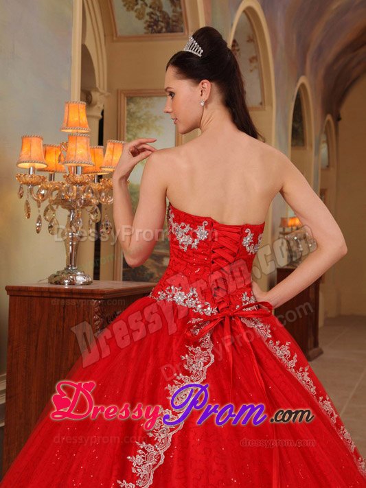 Red Sweetheart Embroidery and Beading Sweet 16 Dresses