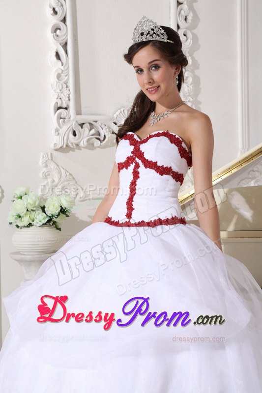 Sweetheart White Ball Gown Sweet 16 Dresses with Appliques