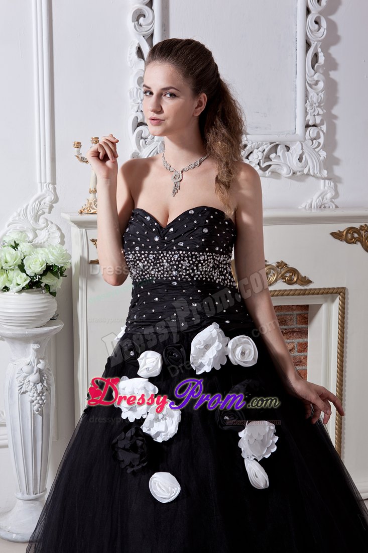Black Sweetheart Sweet 16 Dresses with Beading and Hand Made Flowers