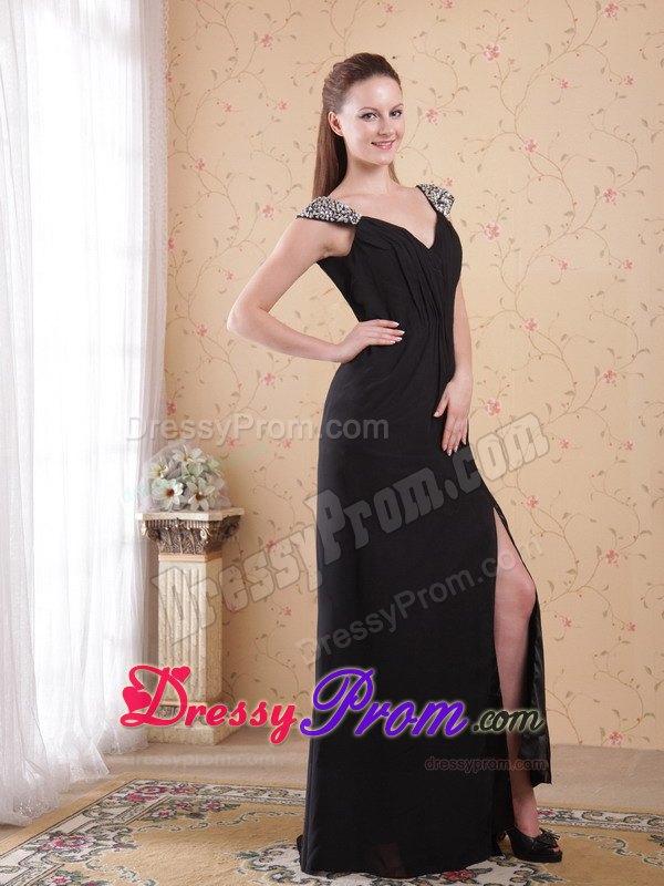 Beaded Straps Forming V-neck Ruching Prom Evening Dress in Black