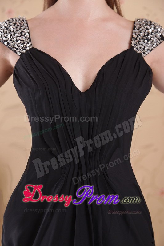 Beaded Straps Forming V-neck Ruching Prom Evening Dress in Black