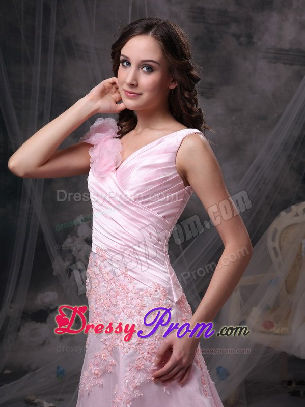 Baby Pink Princess V-neck Chiffon Prom Dress with Appliques and Ruche