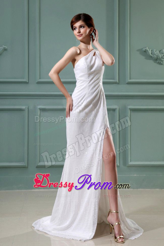 White One Shoulder Empire High Slit Brush Train for Prom Dress