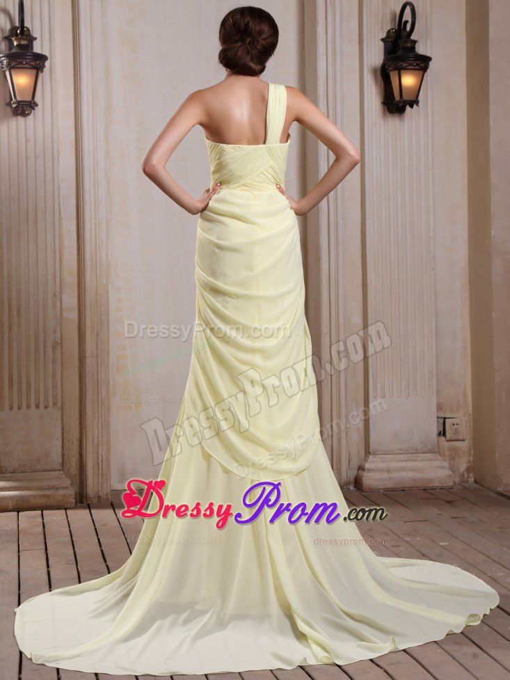 One Shoulder Yellow Green Prom Dress With Court Train in Victoria