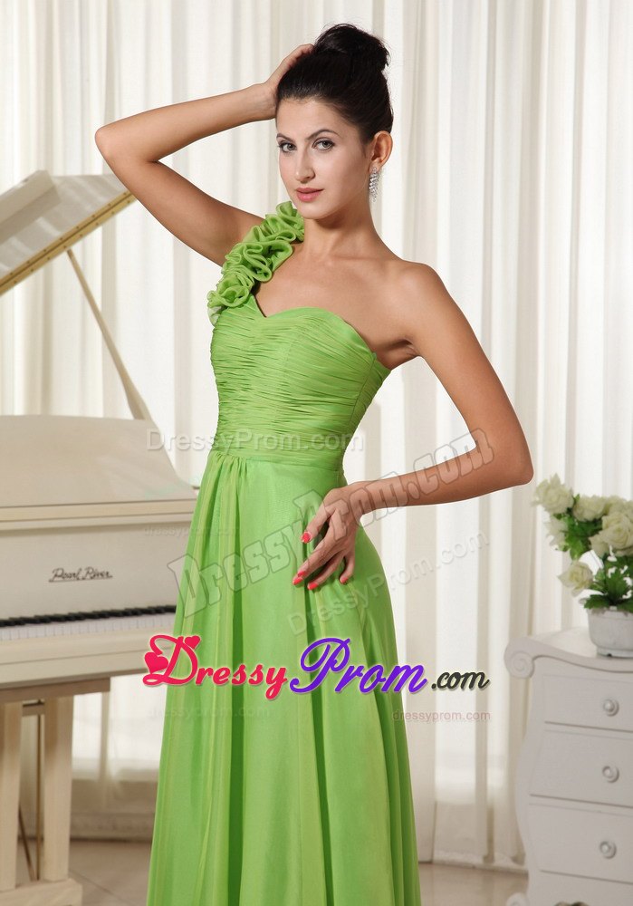 Spring Green One Shoulder Hand Flowers Prom Dress with Watteau Train