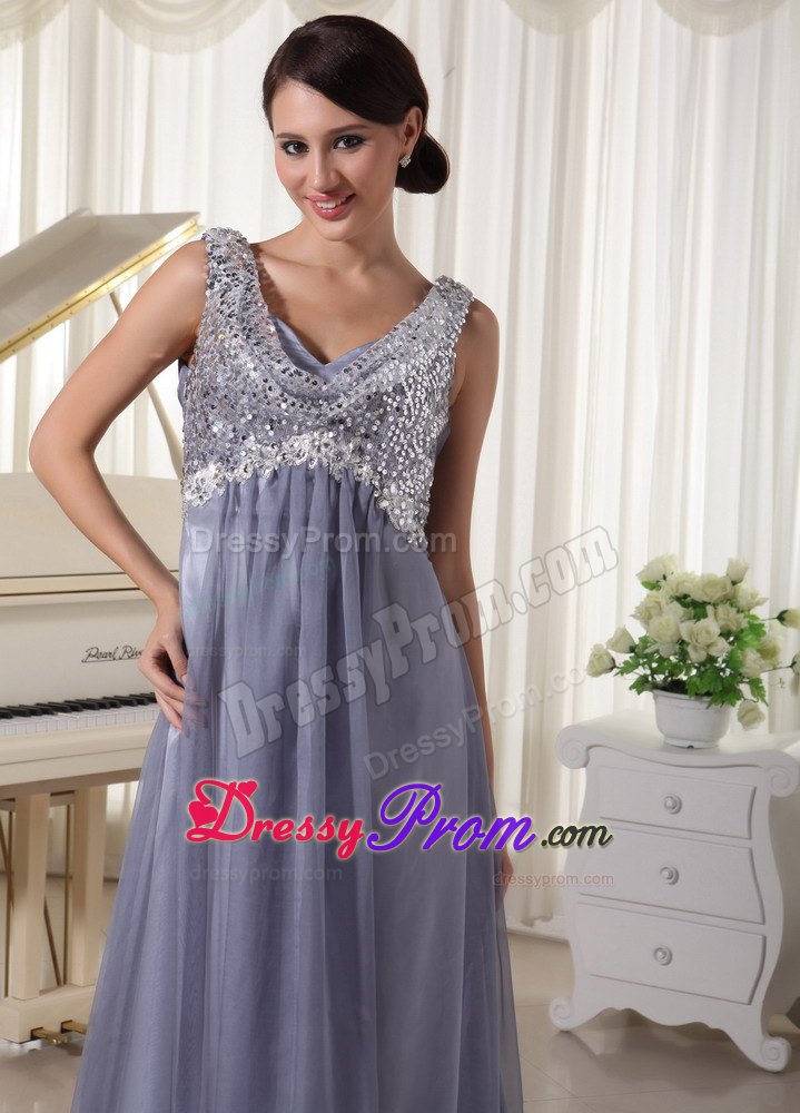 Grey V-neck Sequins Brush Train Evening Prom Dress For Prom Party