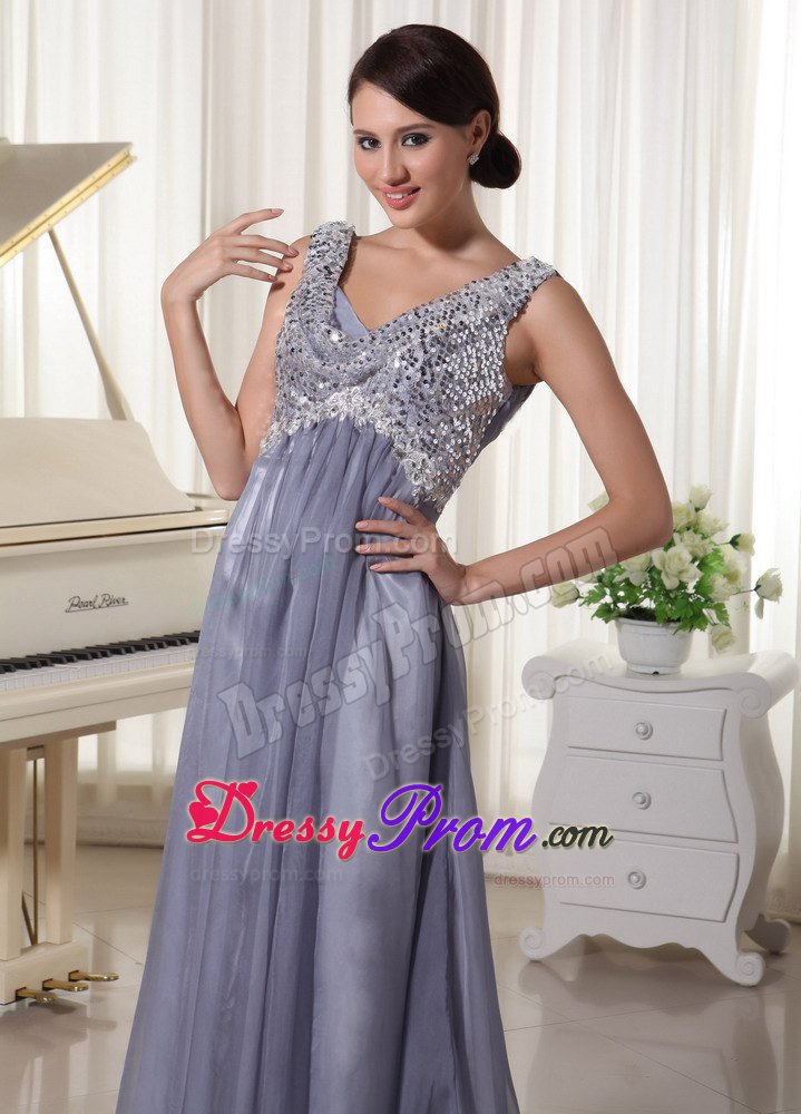 Grey V-neck Sequins Brush Train Evening Prom Dress For Prom Party