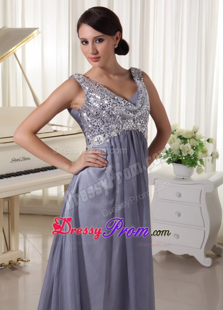 Grey V-neck Sequins Brush Train Evening Prom Dress For Prom Party