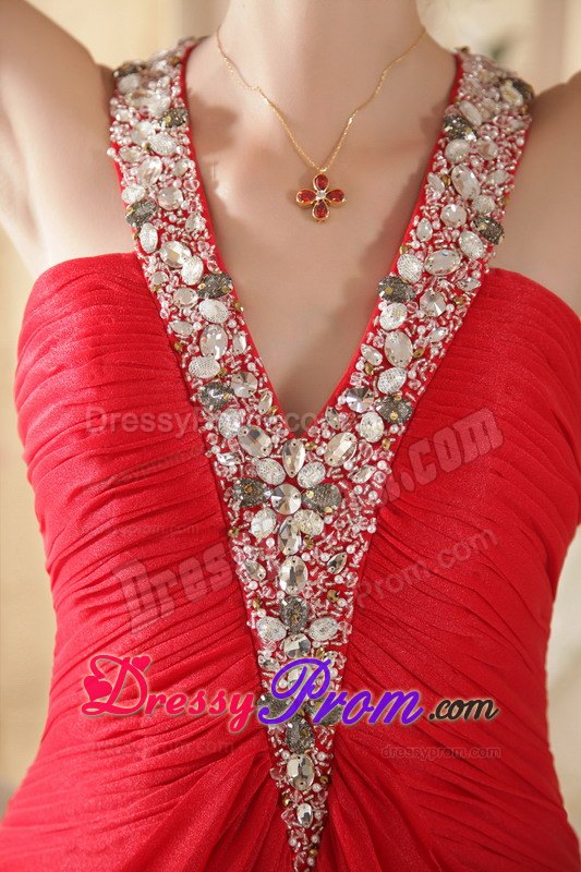 Beading and Ruching for Red Column Halter Chapel Prom Dress