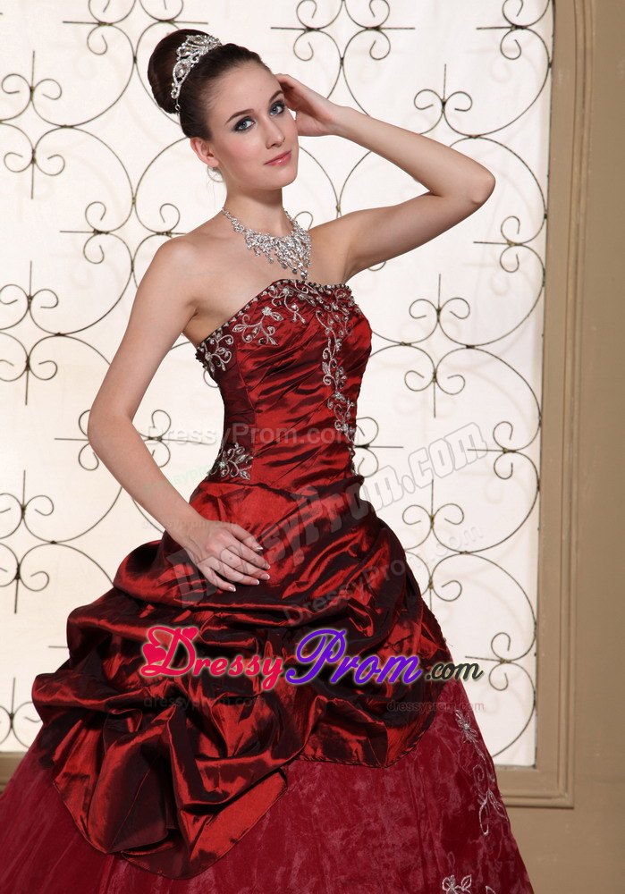 Strapless Wine Red Gowns for Quinceanera with Embroidery