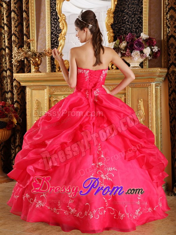 Strapless Red Ball Gown Sweet 16 Dresses with Appliques
