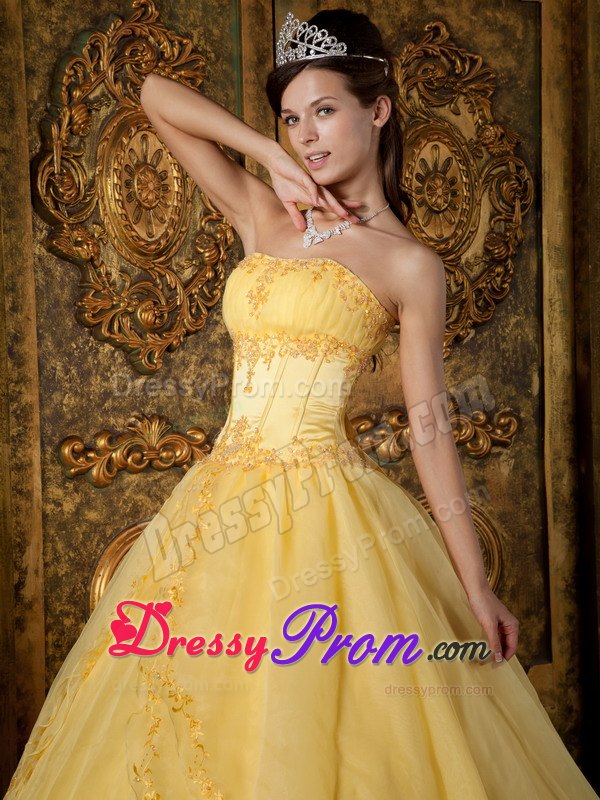 Yellow Ball Gown Strapless Sweet 16 Dresses with Appliques