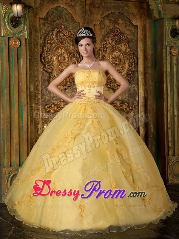 Yellow Ball Gown Strapless Sweet 16 Dresses with Appliques