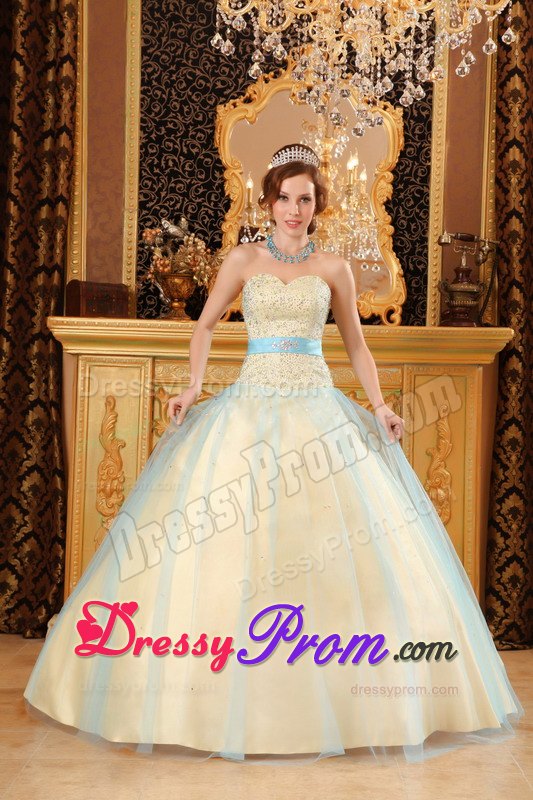 A-line Sweetheart Beading Quinceanera Dress in Light Yellow