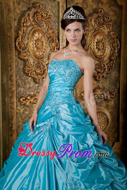 Blue Ball Gown Strapless Floor-length Quinceanera Dress with Appliques