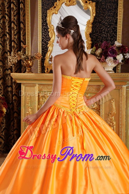 Embroidery Orange Beading Satin Quinceanera Dresses with Bowknot