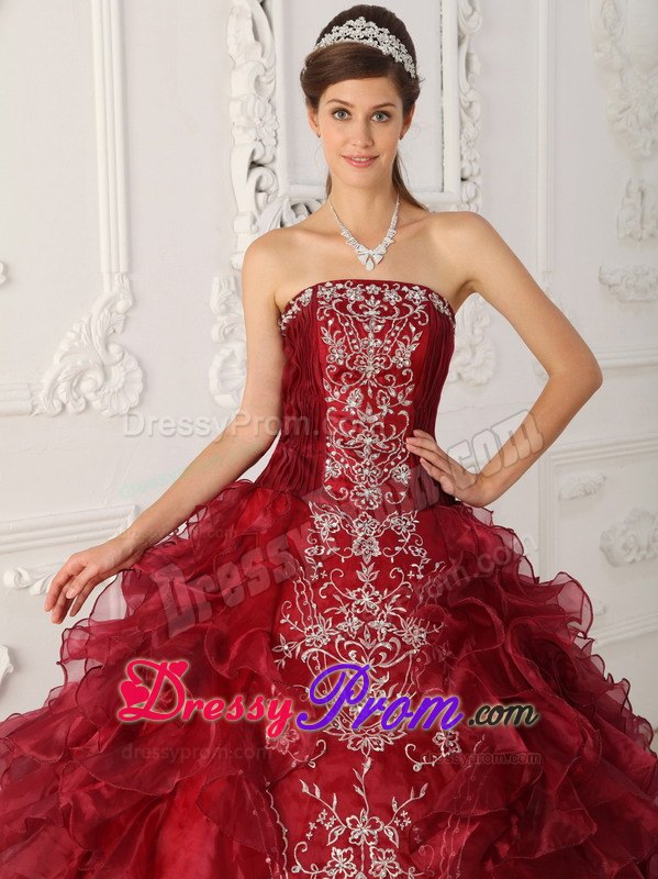 Embroidery Ruffled Wine Red Sweet Sixteen Quinceanera Dresses
