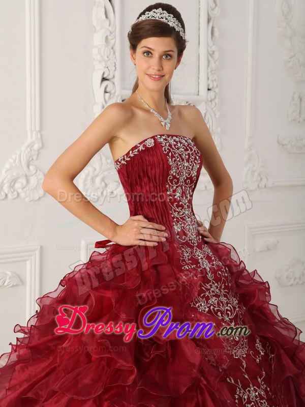 Embroidery Ruffled Wine Red Sweet Sixteen Quinceanera Dresses