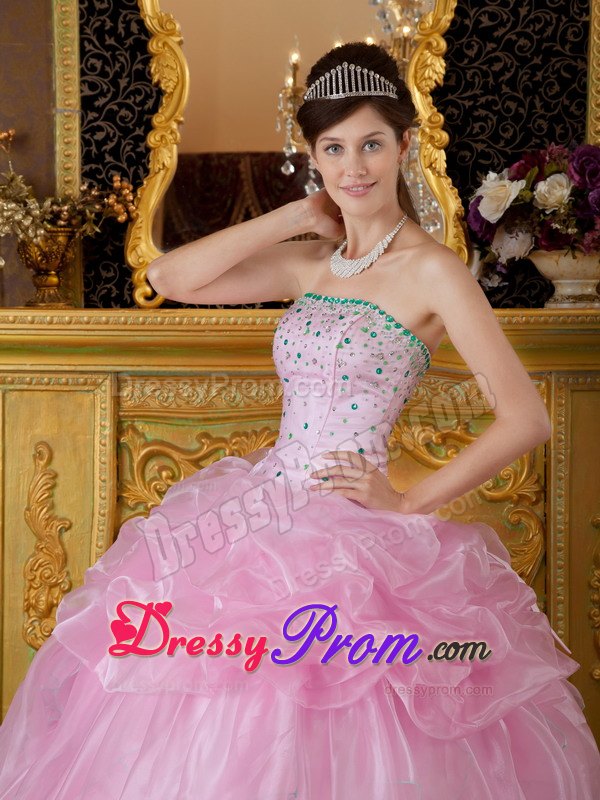 Light Pink Ball Gown Organza Beading Dresses For a Quinceanera