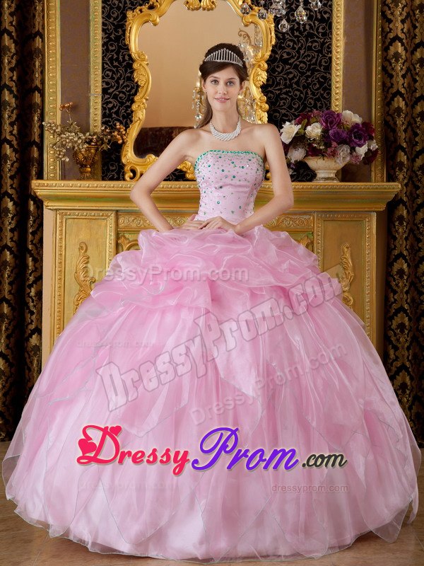 Light Pink Ball Gown Organza Beading Dresses For a Quinceanera