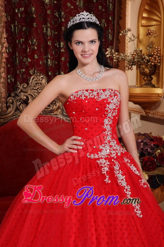 Red Lace Appliques Tulle Sweet Sixteen Quinceanera Dresses