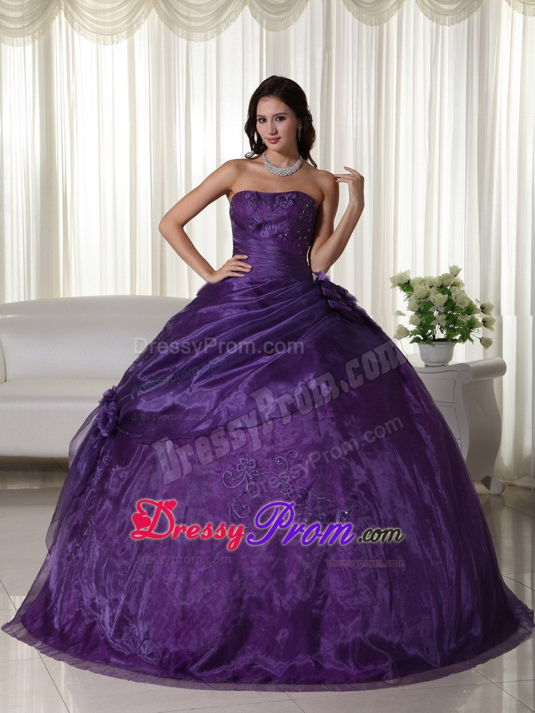Purple Handle Flowers Beading Strapless Tulle Quinceanera Dress
