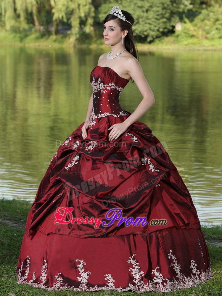 Satin Embroidery Strapless Burgundy Sweet 16 Quinceanera Dresses