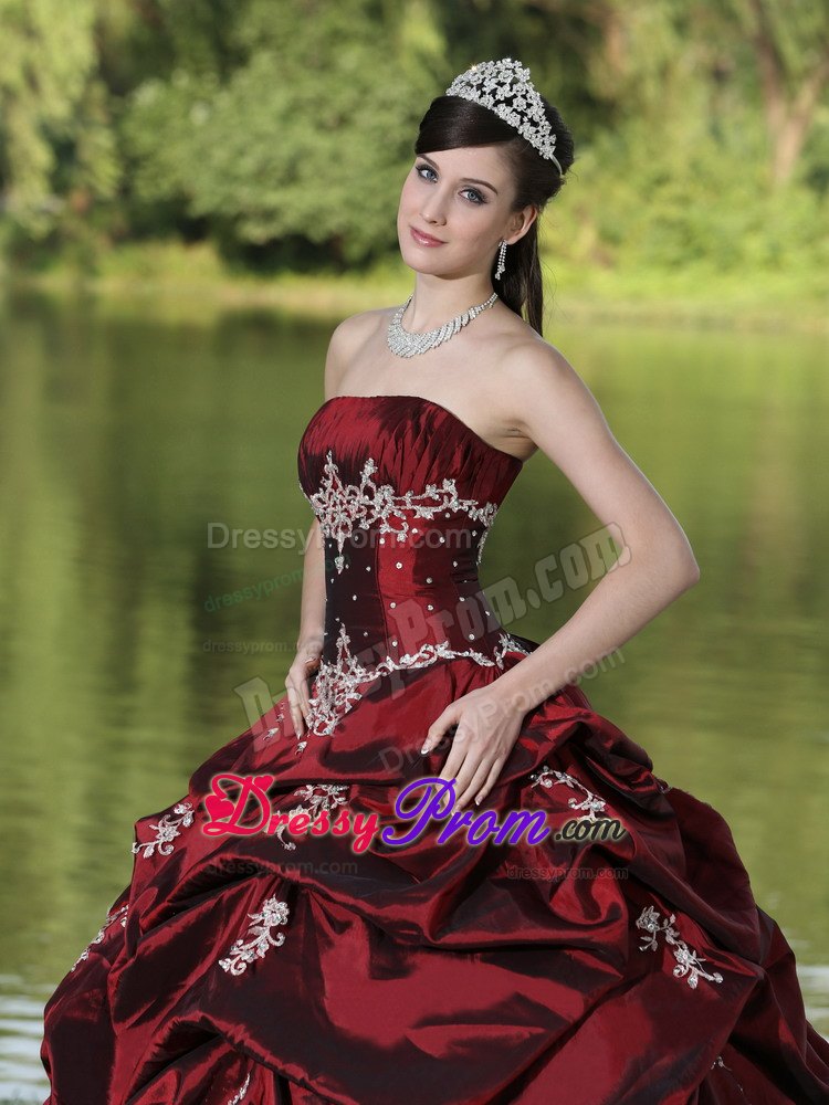 Satin Embroidery Strapless Burgundy Sweet 16 Quinceanera Dresses