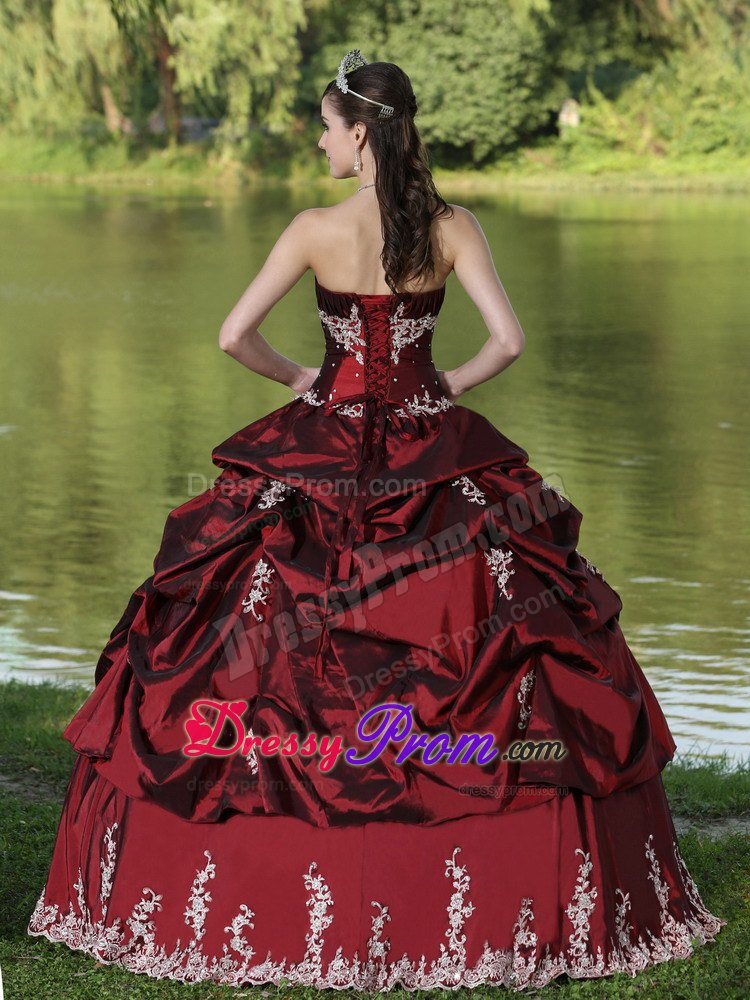 Satin Embroidery Strapless Burgundy Sweet 16 Quinceanera Dresses