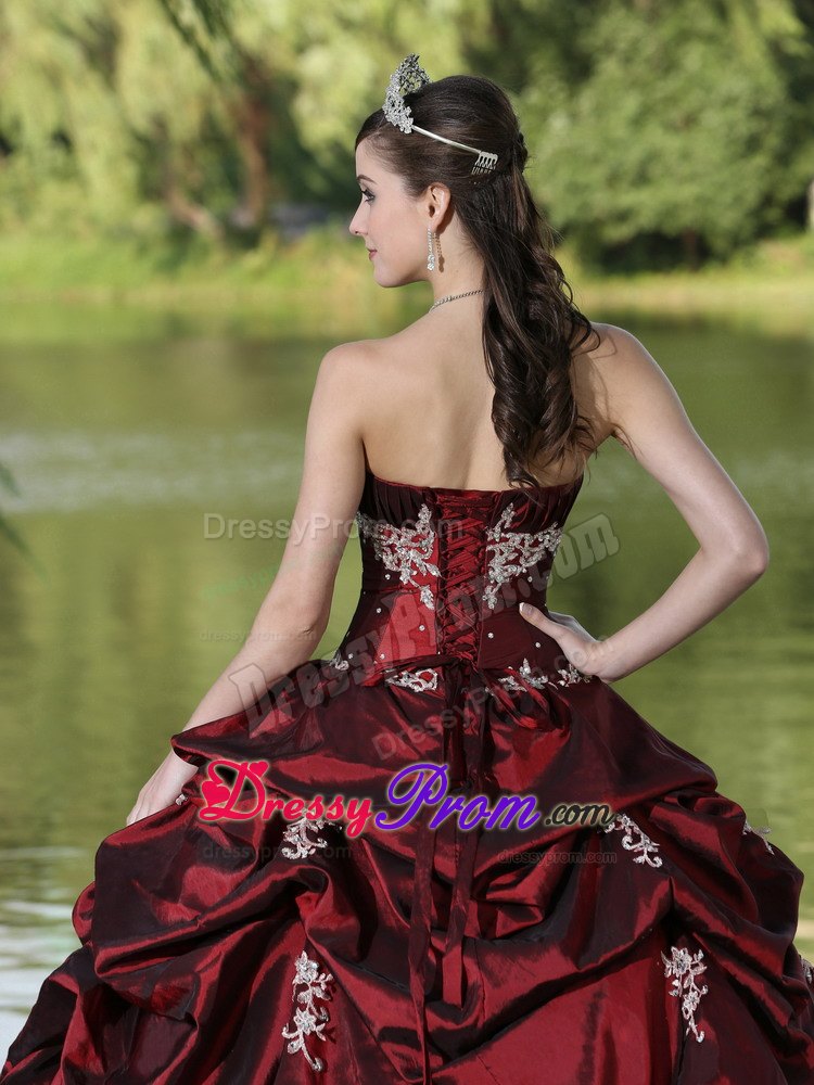 Satin Embroidery Strapless Burgundy Sweet 16 Quinceanera Dresses