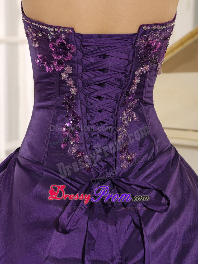 Eggplant Purple Embroidery Taffeta Dresses For Quinceaneraes