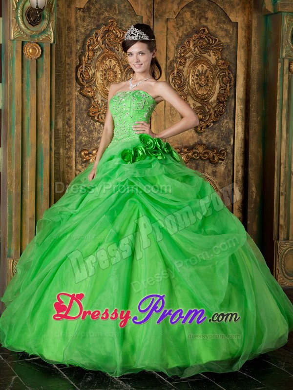 Spring Green Organza Beading Quinceanera Dresses with Hand Flowers