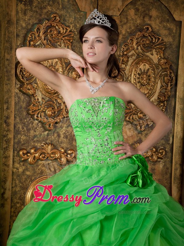 Spring Green Organza Beading Quinceanera Dresses with Hand Flowers