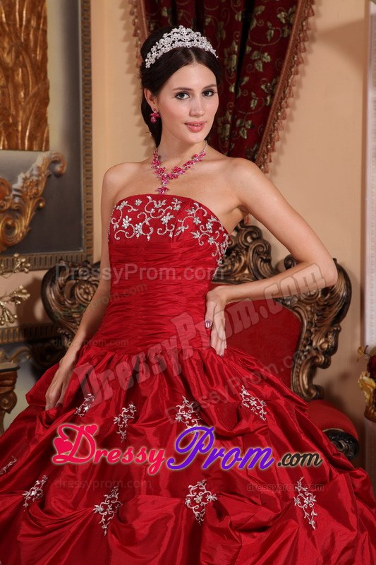 Ruched Appliques Wine Red Taffeta Quinceanera Dress with Pick-ups