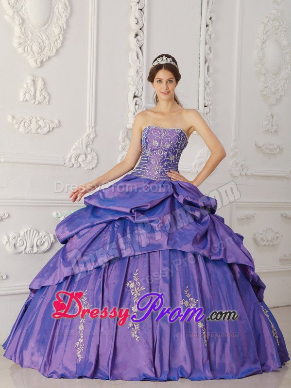 Embroidery Beading Purple Taffeta Appliques Quinceanera Dresses