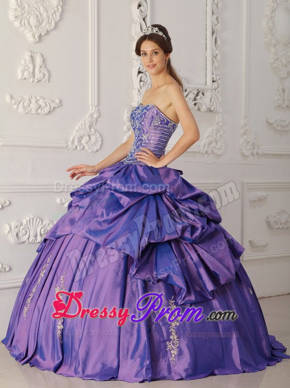 Embroidery Beading Purple Taffeta Appliques Quinceanera Dresses