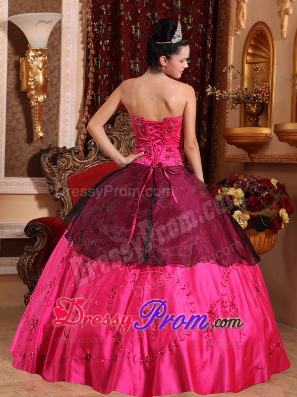 Embroidery Hot Pink and Black Beading Dresses For Quinceaneras