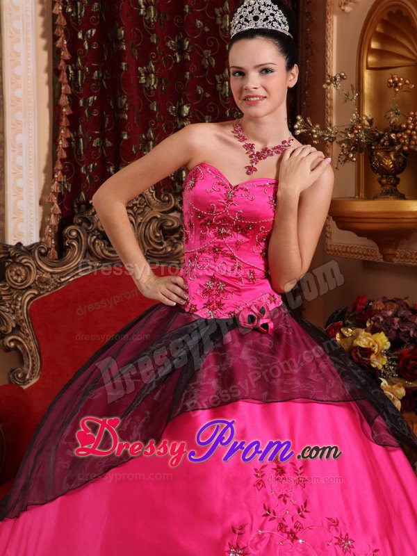 Embroidery Hot Pink and Black Beading Dresses For Quinceaneras