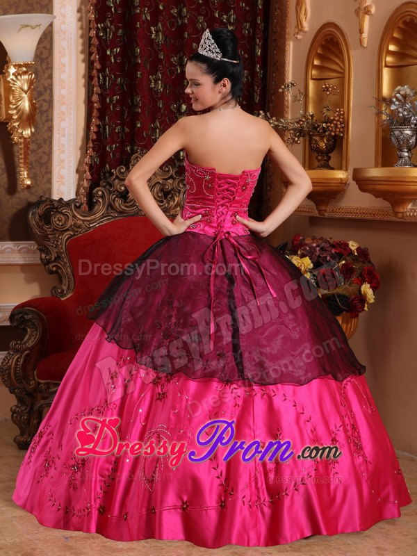 Embroidery Hot Pink and Black Beading Dresses For Quinceaneras