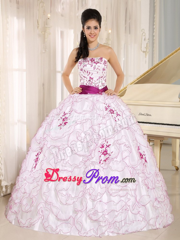 Ruffled Layers Embroidery White Quinceanera Dresses with Sashes